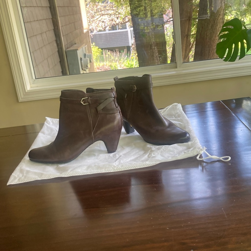 Sam Edelman brown leather bottie